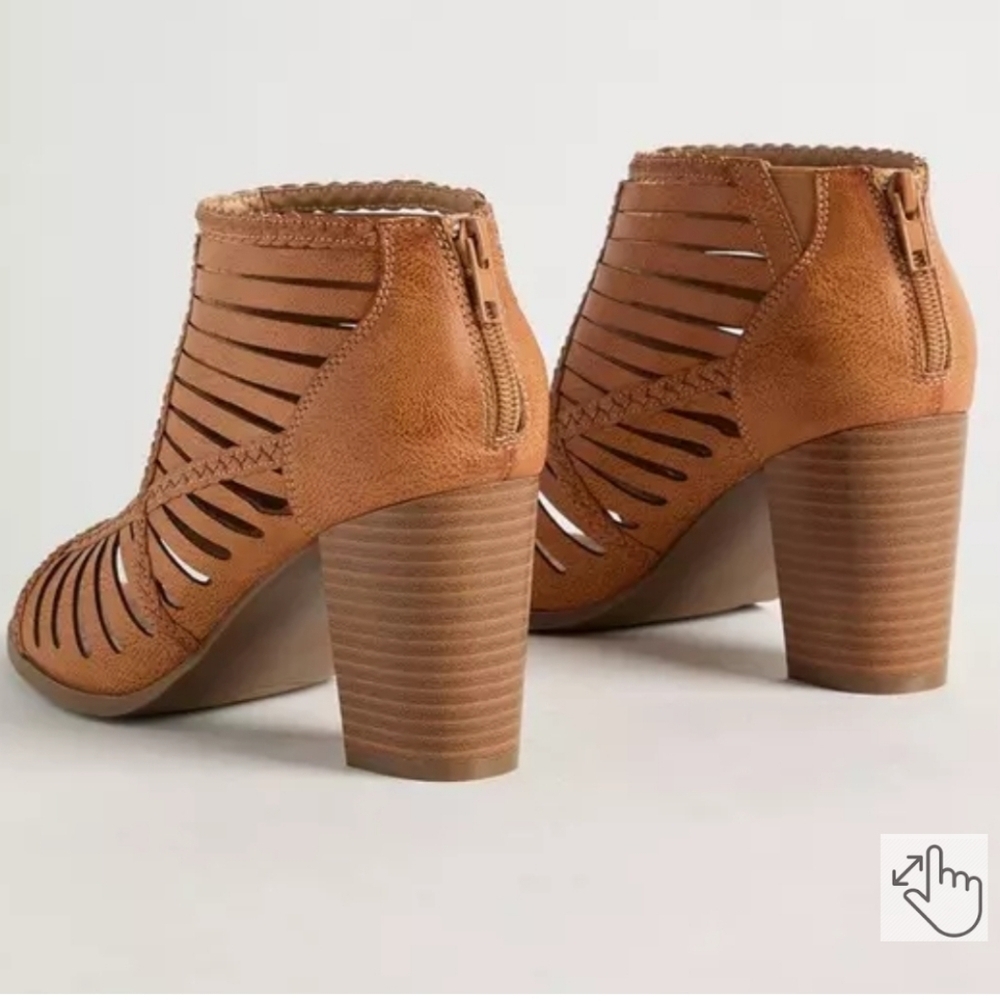 Torrid Tan Cutout Heeled Boots Back Zip Size 11.5 WW - Picture 3 of 7